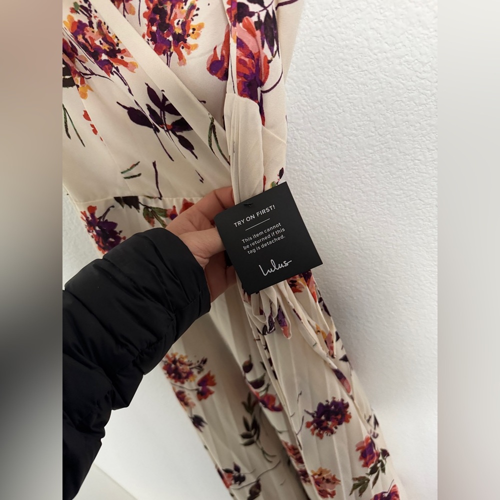 Lulus floral wrap maxi dress - Picture 5 of 8